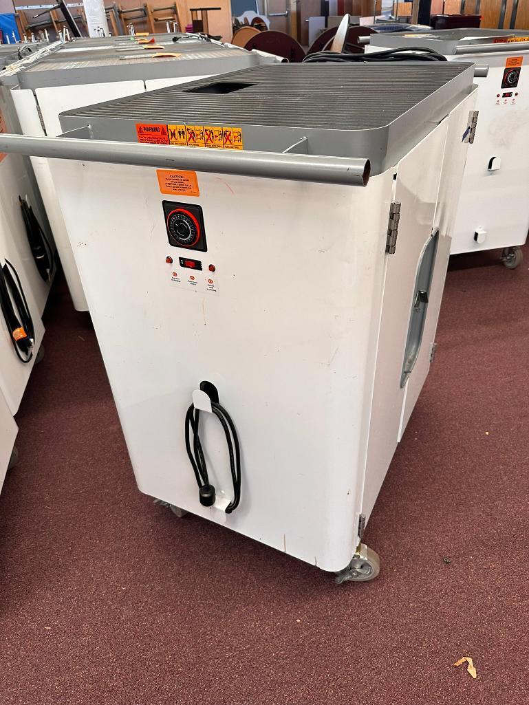 Bretford Model BMC16E Elevation Charging Cart