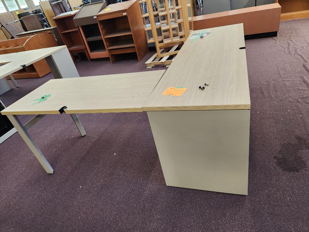 L-Shaped Desk / Workstation