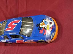 Ertl Prestige Series Terry Labonte Kellogg's Tony Tiger Chevrolet Monte Diecast