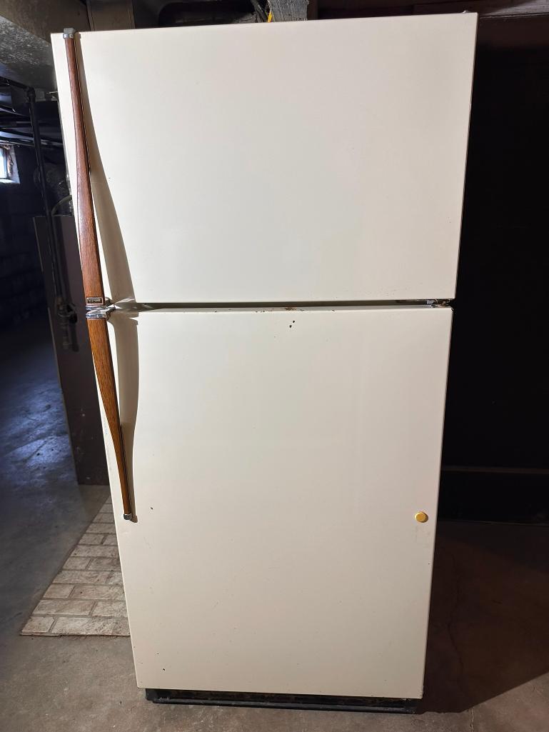 Refrigerator/Freezer, Working