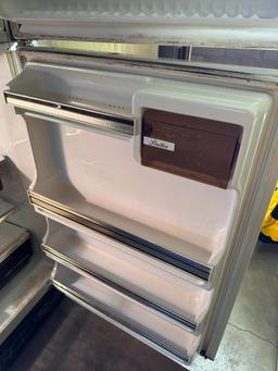 Refrigerator/Freezer, Working