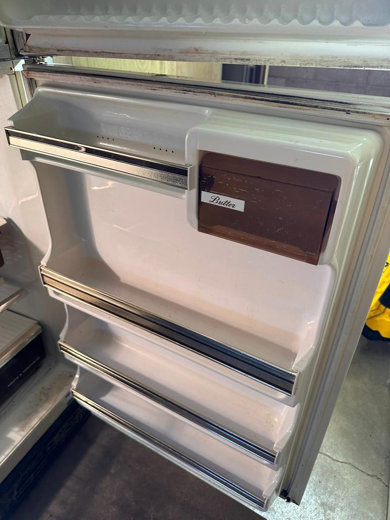 Refrigerator/Freezer, Working