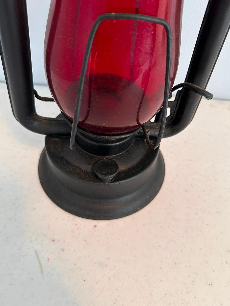 c. 1928 Universal Red Glass Lantern