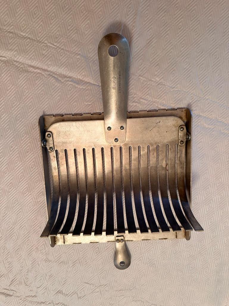 Elko Czechoslovakia Dumpling Cutter