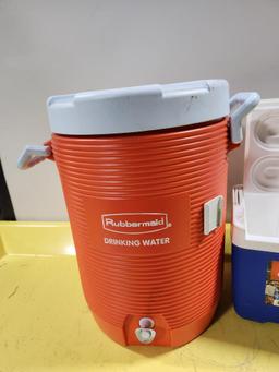 Like New Rubbermaid Drink Dispenser, Igloo Cooler and Universal Dishwasher Supply Line Kit