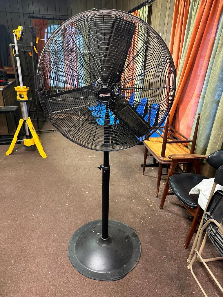 Central Machinery 30in Pedestal Warehouse Fan w/ Manual