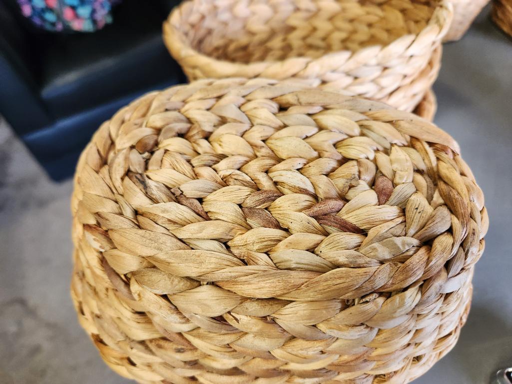 Lot of 8, Rope Serving Baskets, 8in x 6in