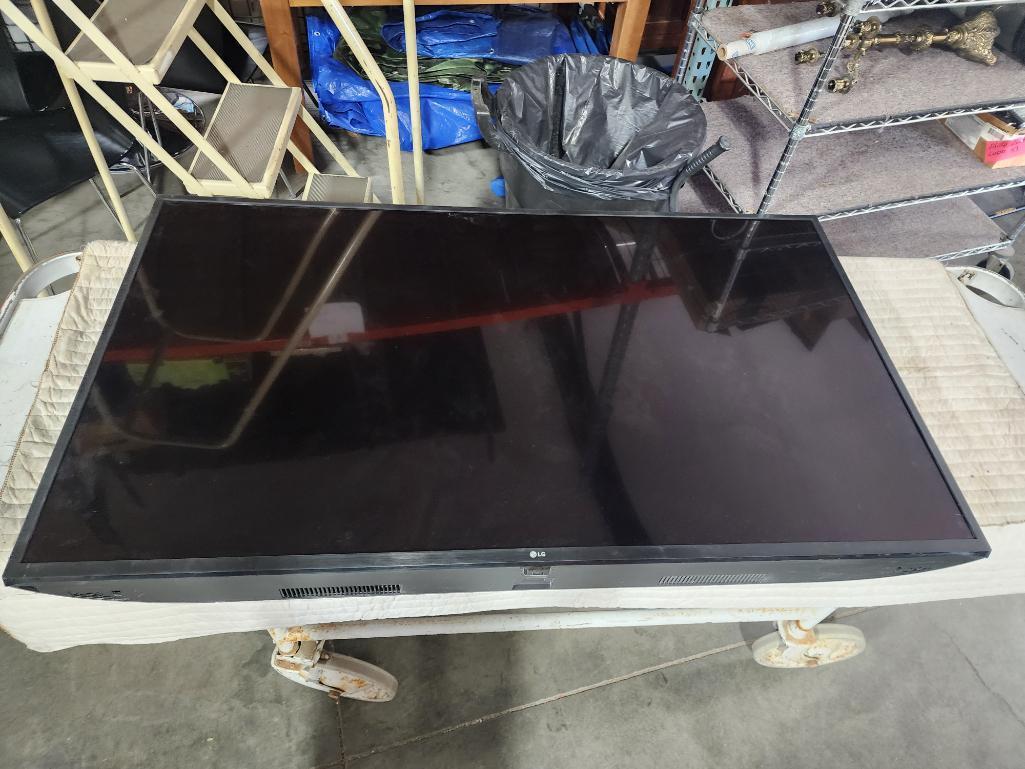 LG 55in LED Smart TV, Model: 55US340C0UD