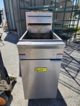 Qualite Model QL-9/NG 40lb Natural Gas Floor Fryer, Fixed Peg Legs