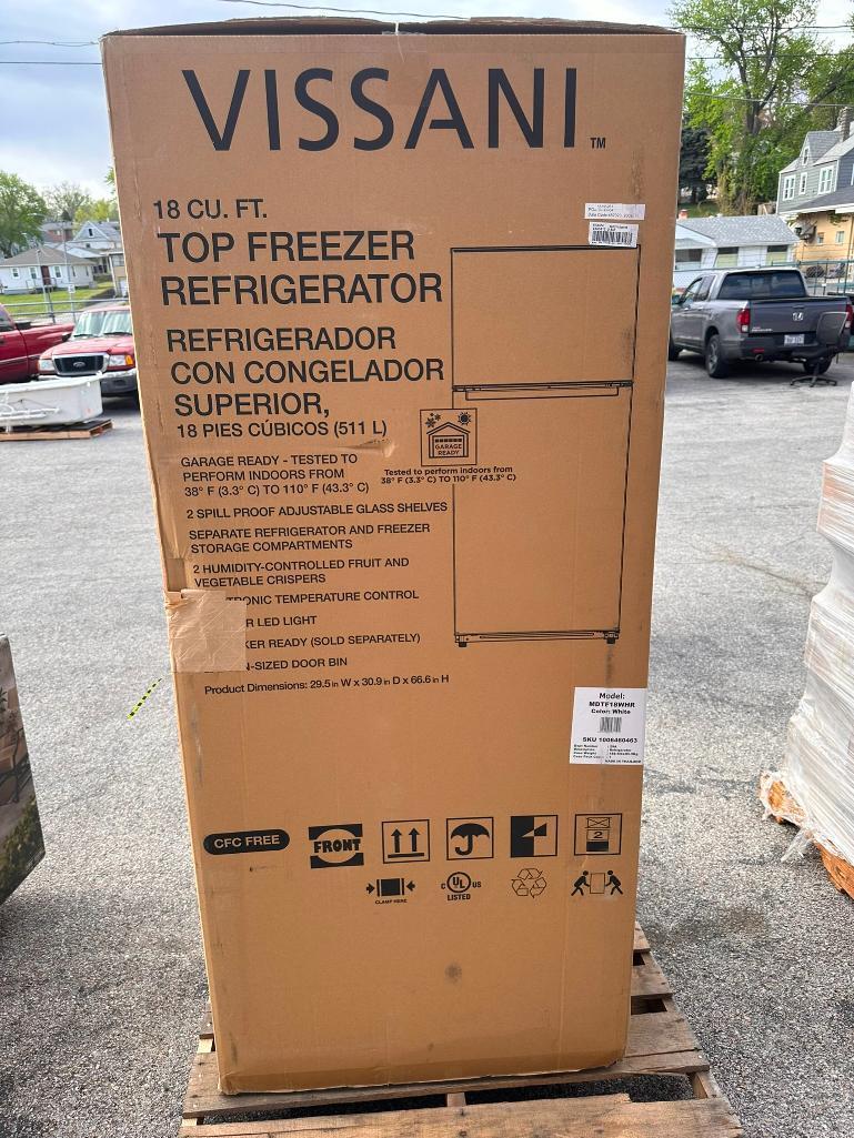 New in Box, Vissani 18 cu.ft. Top Freezer Refrigerator, White, Model MDTF18WHR