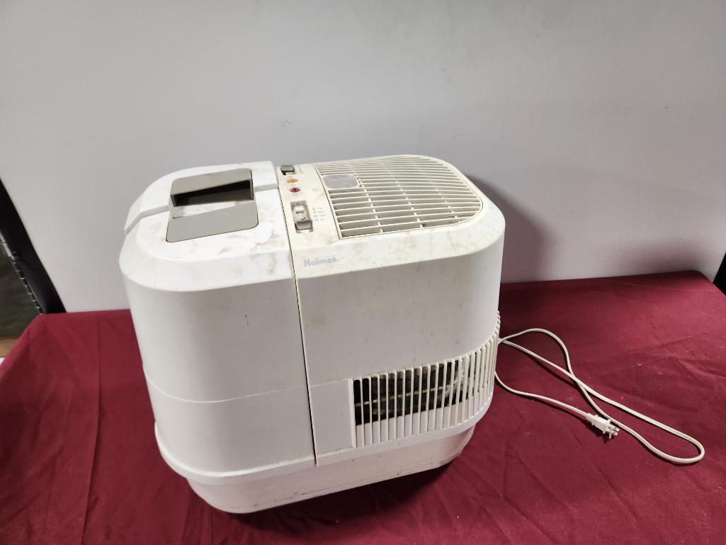 Holmes Air Purifier Model HWF75