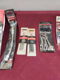 New Saw Blades (Sawzall, Jig Saw) Ignition Wrenches, Flex Extension, Mason's Chisel, Guide