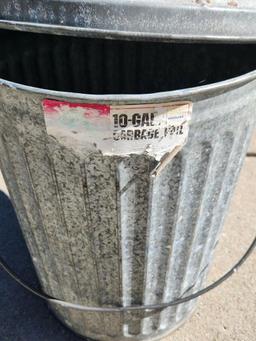 10 Gallon Galvanized Garbage Pail w/ Lid
