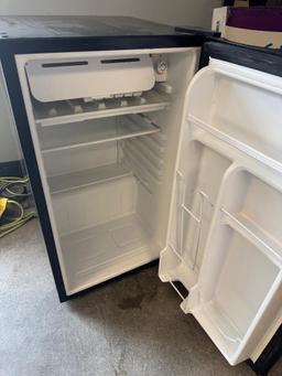 Used Igloo Mini Fridge