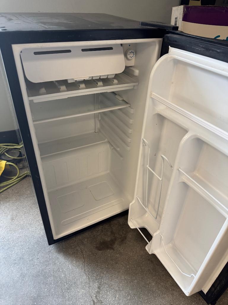 Used Igloo Mini Fridge