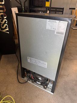 Used Igloo Mini Fridge