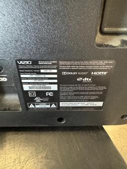 Bundle of Three Flat Screen TVs - Vizio 40" D40F-G9 (x2) & Sharp 32" LC-32SB220U