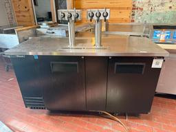 TRUE TDD-3-HC 69in Direct Draw Draft Beer System w/ 3-Keg Capacity, 2 Tap Towers