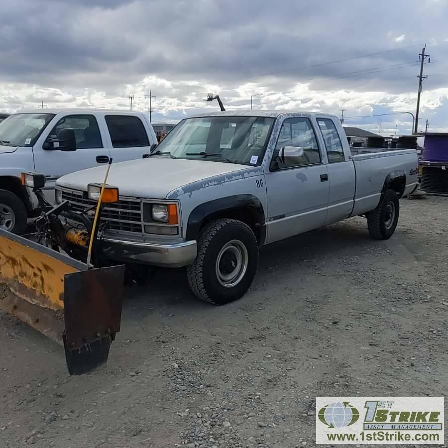 1991 CHEVROLET SILVERADO CHEYENNE, 6.2L DIESEL, 4X4, EXTENDED CAB, LONG BED, MEYER MODEL C-8 SNOWPLO
