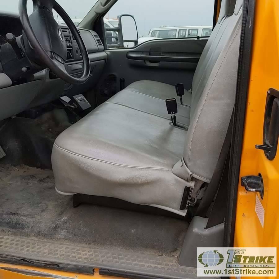 2004 FORD F-550 SUPERDUTY XL, 6.0L POWERSTROKE DIESEL, DUALLY, EXTENDED CAB, SERVICE BED