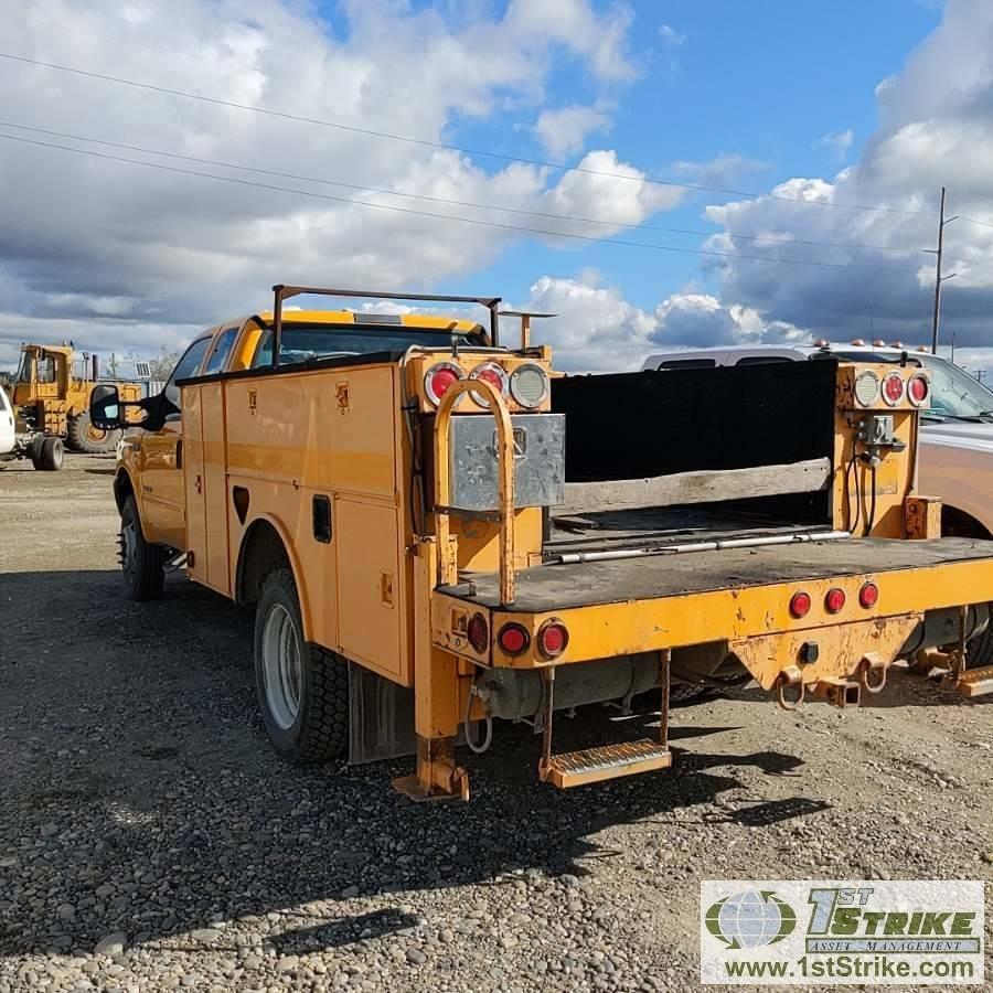 2004 FORD F-550 SUPERDUTY XL, 6.0L POWERSTROKE DIESEL, DUALLY, EXTENDED CAB, SERVICE BED