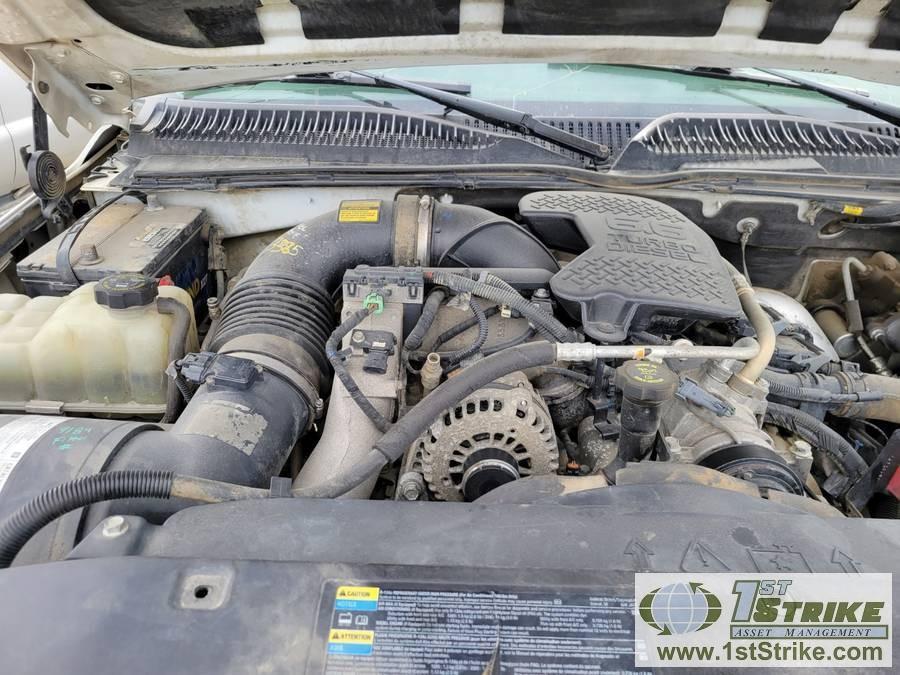 2006 GMC SIERRA 2500HD, 6.6L DURAMAX DIESEL, 4X4, CREW CAB, LONG BED. UNKNOWN MECHANICAL PROBLEMS
