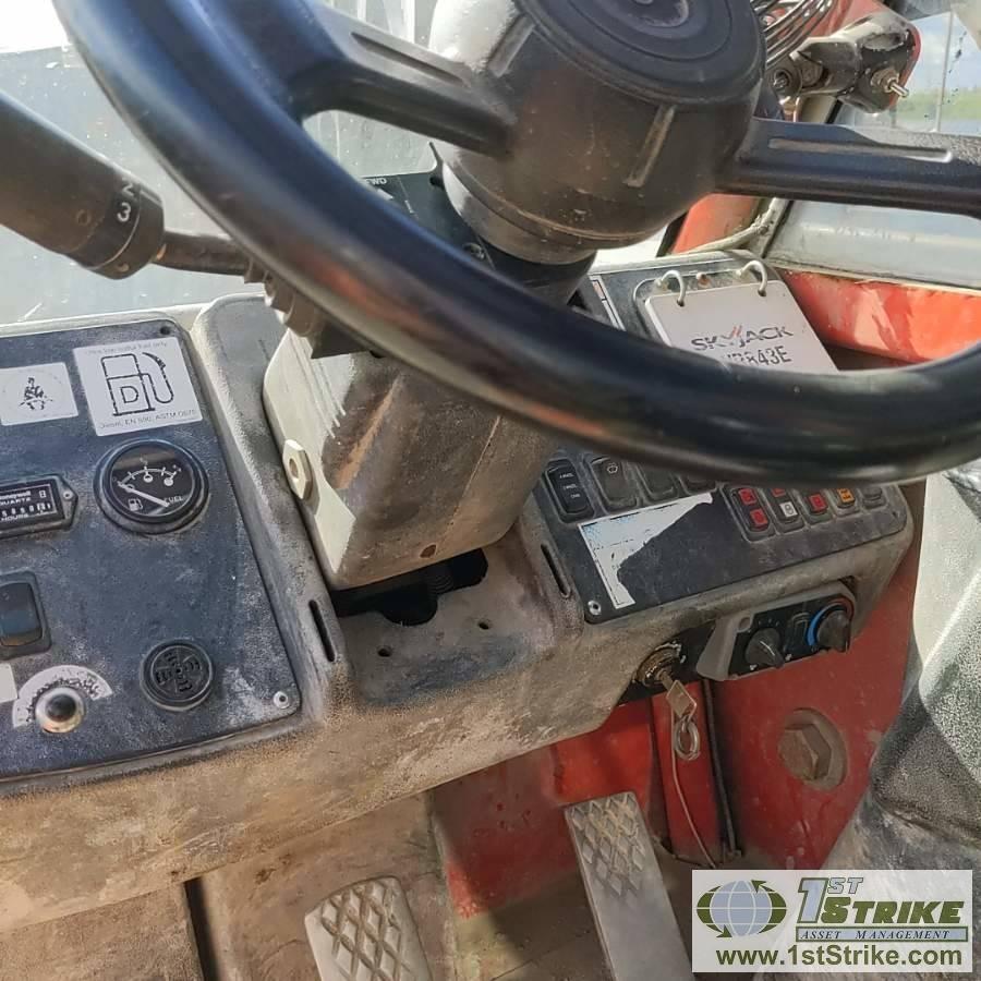 TELEHANDLER, 2015 SKY JACK VR843E. EROPS, 8000LB CAPACITY. 43FT MAX HEIGHT. MISSING OUTRIGGERS
