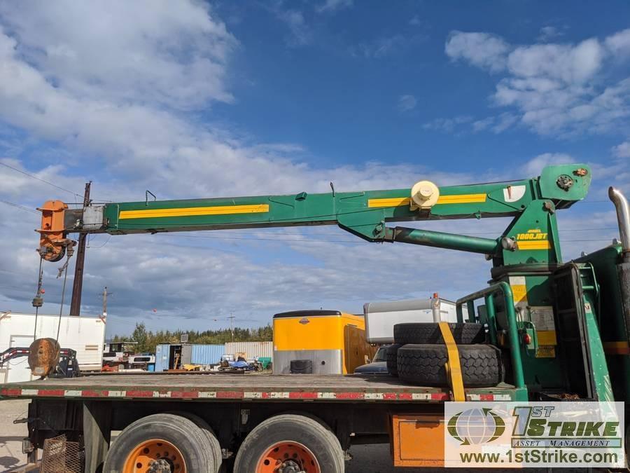 CRANE TRUCK, 2000 PETERBILT 378. CATERPILLAR C15 435 ENGINE, FULLER RTL016913A TRANSMISSION. JLG CRA