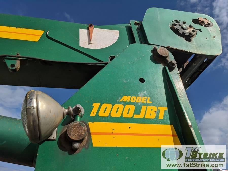 CRANE TRUCK, 2000 PETERBILT 378. CATERPILLAR C15 435 ENGINE, FULLER RTL016913A TRANSMISSION. JLG CRA