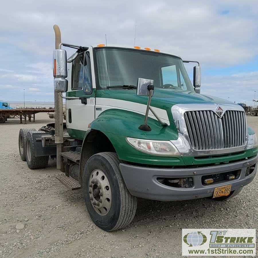 SEMI TRACTOR, 2013 INTERNATIONAL DURASTAR MODEL 4400 SBA 6X4, MAXX FORCE DIESEL ENGINE, AUTOMATIC TR