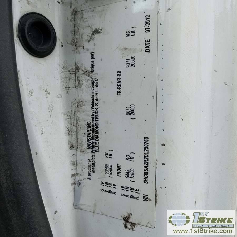 SEMI TRACTOR, 2013 INTERNATIONAL DURASTAR MODEL 4400 SBA 6X4, MAXX FORCE DIESEL ENGINE, AUTOMATIC TR