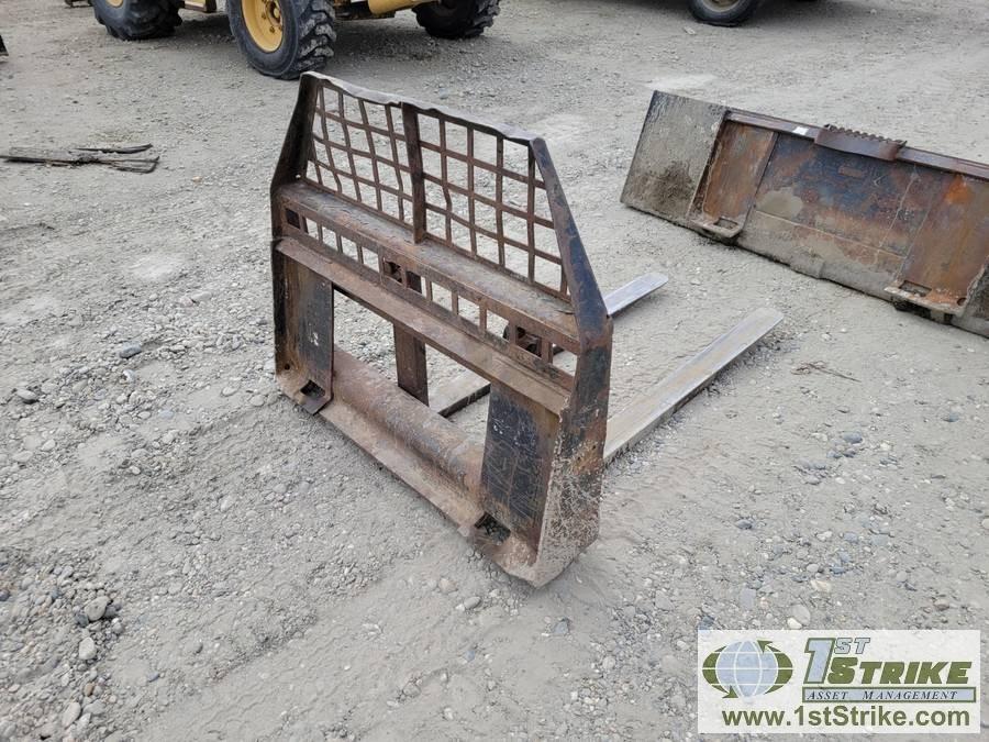 SKIDSTEER ATTACHMENT, PALLET FORKS, CATERPILLAR, 48IN