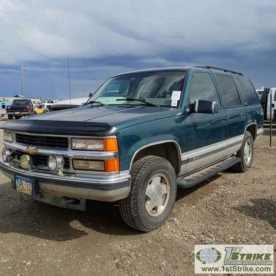 1996 CHEVROLET TAHOE 1500LT, 5.7L VORTEC, 4X4, 4-DOOR