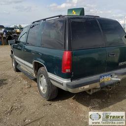 1996 CHEVROLET TAHOE 1500LT, 5.7L VORTEC, 4X4, 4-DOOR