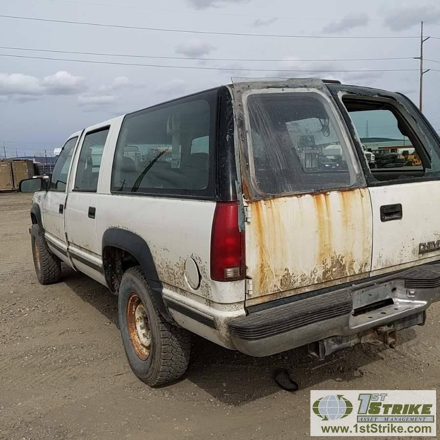 1999 CHEVROLET SUBURBAN 2500, 5.7L VORTEC, 4X4