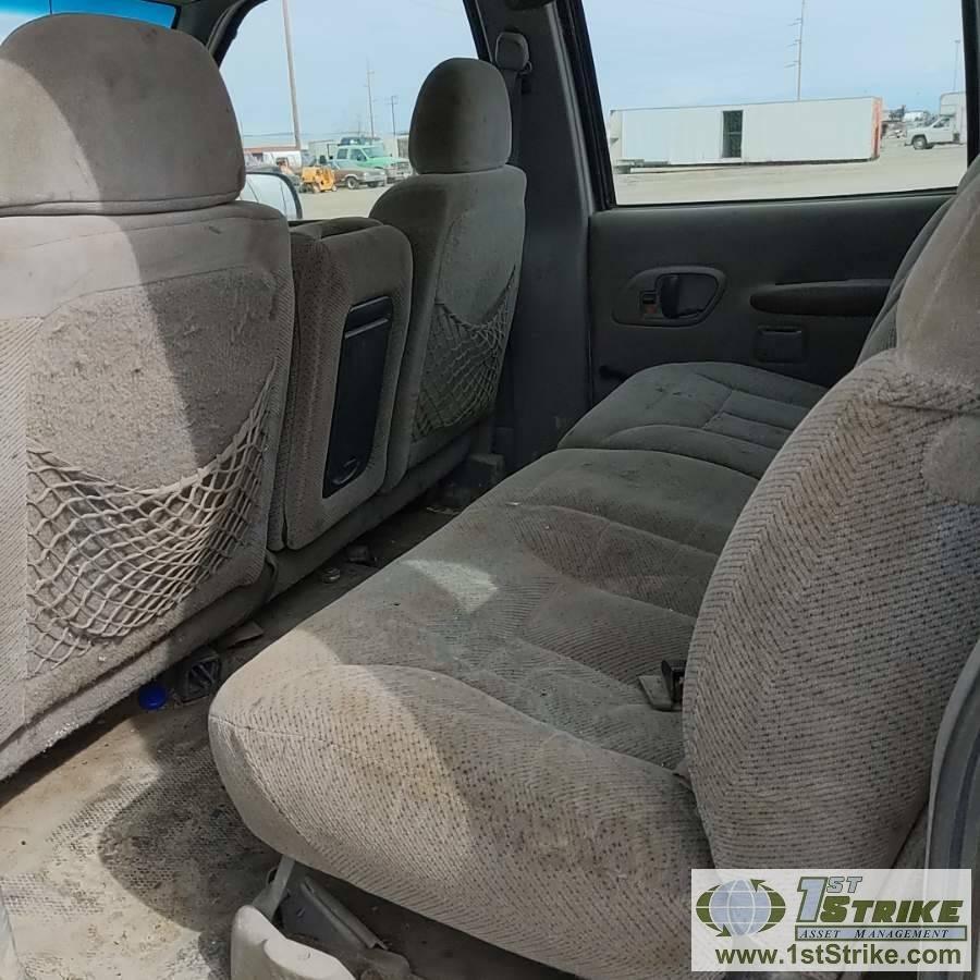 1999 CHEVROLET SUBURBAN 2500, 5.7L VORTEC, 4X4