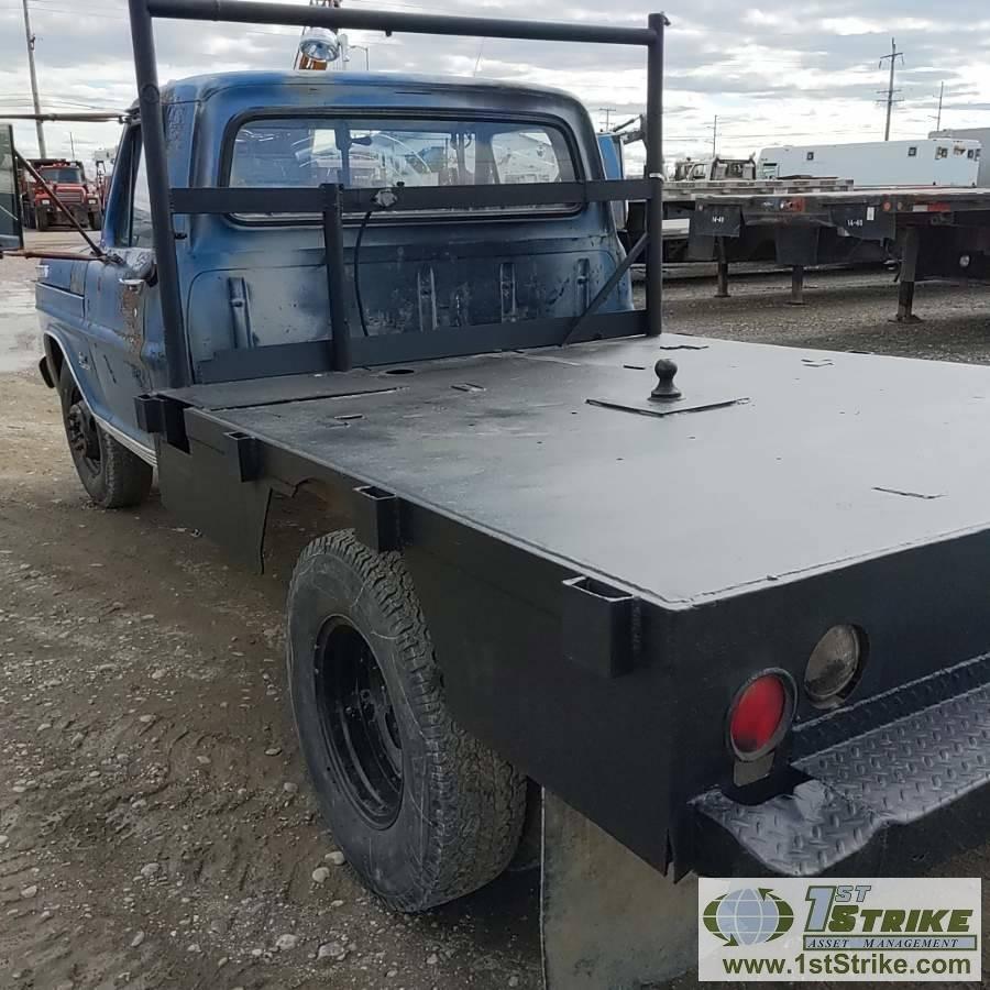 1970 FORD 350 CUSTOM SPORT, V-8 GAS, MANUAL TRANS, RWD, DUALLY, REGULAR CAB, 8FT FLATBED W/GOOSENECK