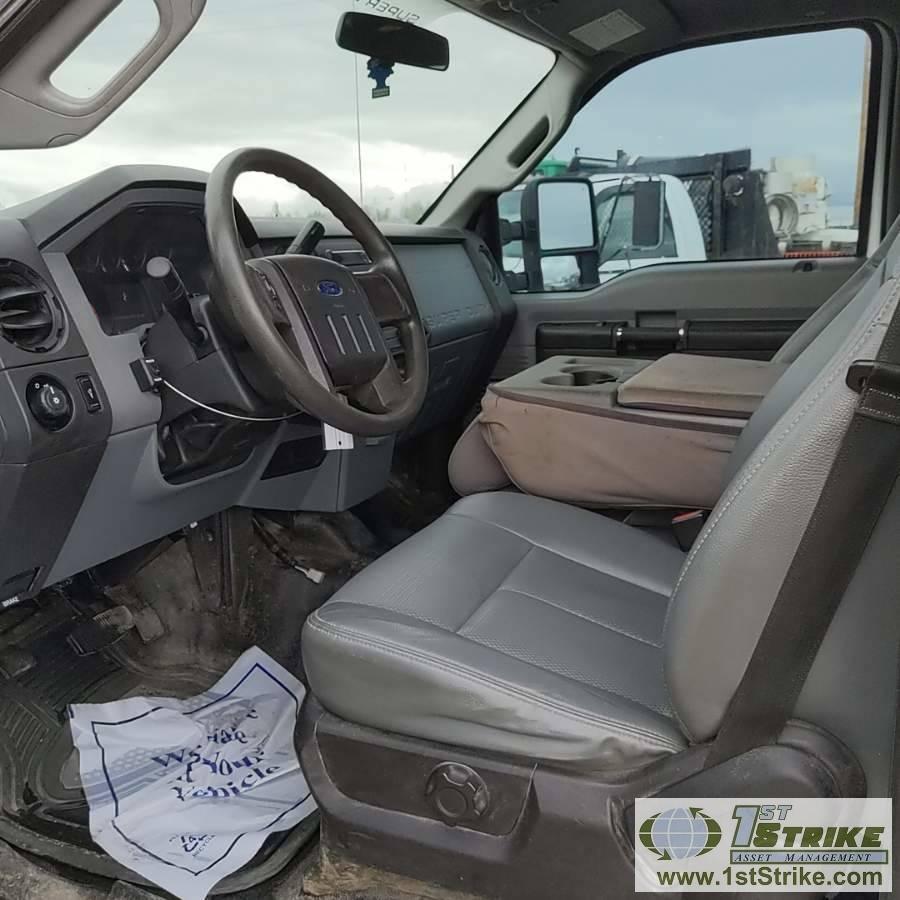 2014 FORD F-350 LARIAT, 6.7L POWERSTROKE, 4X4, DUALLY, CREW CAB, FLAT BED SN:1FD8W3HTXEEB08424