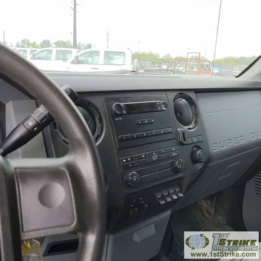 2014 FORD F-350 LARIAT, 6.7L POWERSTROKE, 4X4, DUALLY, CREW CAB, FLAT BED SN:1FD8W3HTXEEB08424