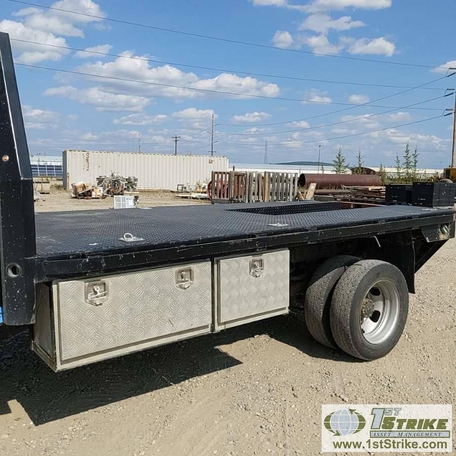 2015 RAM 5500 HEAVY DUTY, 6.7L CUMMINS, RWD, DUALLY, REGULAR CAB, 13FT 6IN FLAT BED W/GOOSENECK HITC