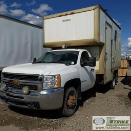 2009 CHEVROLET SILVERADO 3500HD, 6.6L DURAMAX, 4X4, REGULAR CAB, DUALLY, 12FT CAB OVER BOX, WITH TOO