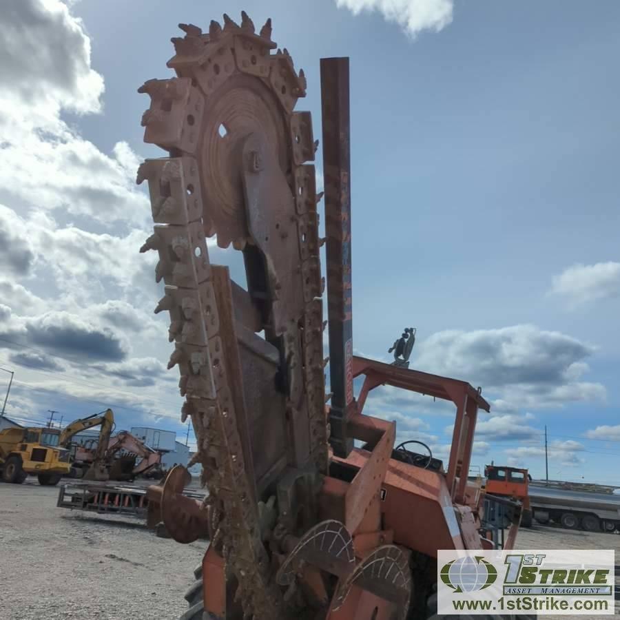 WHEELED TRENCHER, DITCH WITCH R100A, AWD, REAR CHAIN TRENCHER, FRONT SPOOL CARRIER
