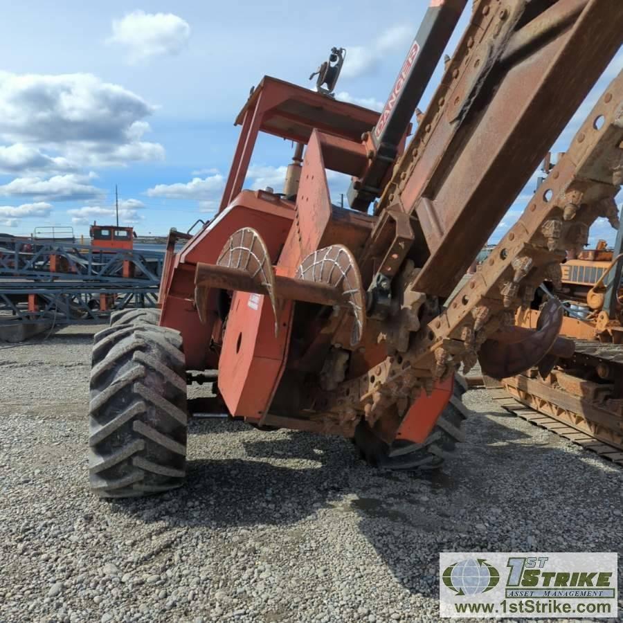WHEELED TRENCHER, DITCH WITCH R100A, AWD, REAR CHAIN TRENCHER, FRONT SPOOL CARRIER