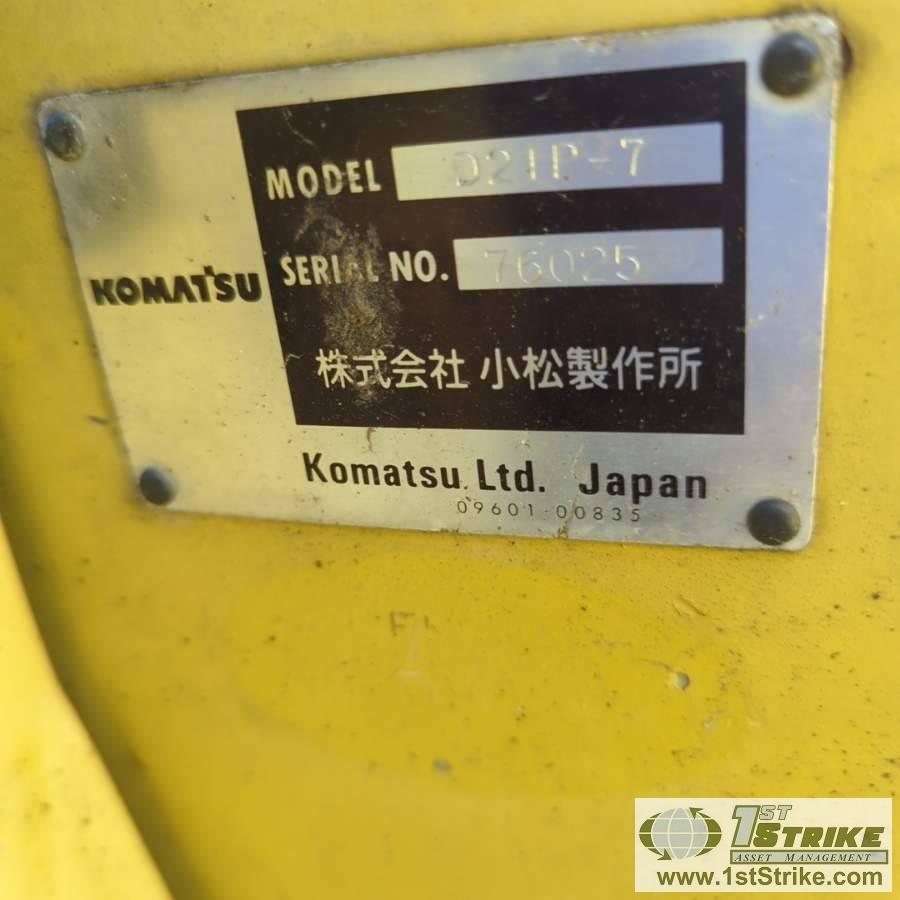 DOZER, KOMATSU D21P-7, OROPS, 8FT 6-WAY BLADE, 4 CYLINDER DIESEL ENGINE