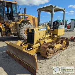DOZER, KOMATSU D21P-7, OROPS, 8FT 6-WAY BLADE, 4 CYLINDER DIESEL ENGINE