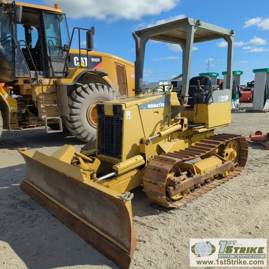 DOZER, KOMATSU D21P-7, OROPS, 8FT 6-WAY BLADE, 4 CYLINDER DIESEL ENGINE