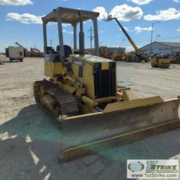 DOZER, KOMATSU D21P-7, OROPS, 8FT 6-WAY BLADE, 4 CYLINDER DIESEL ENGINE