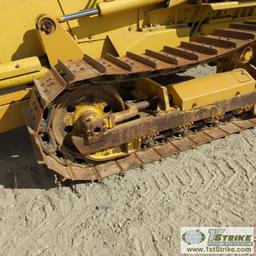 DOZER, KOMATSU D21P-7, OROPS, 8FT 6-WAY BLADE, 4 CYLINDER DIESEL ENGINE