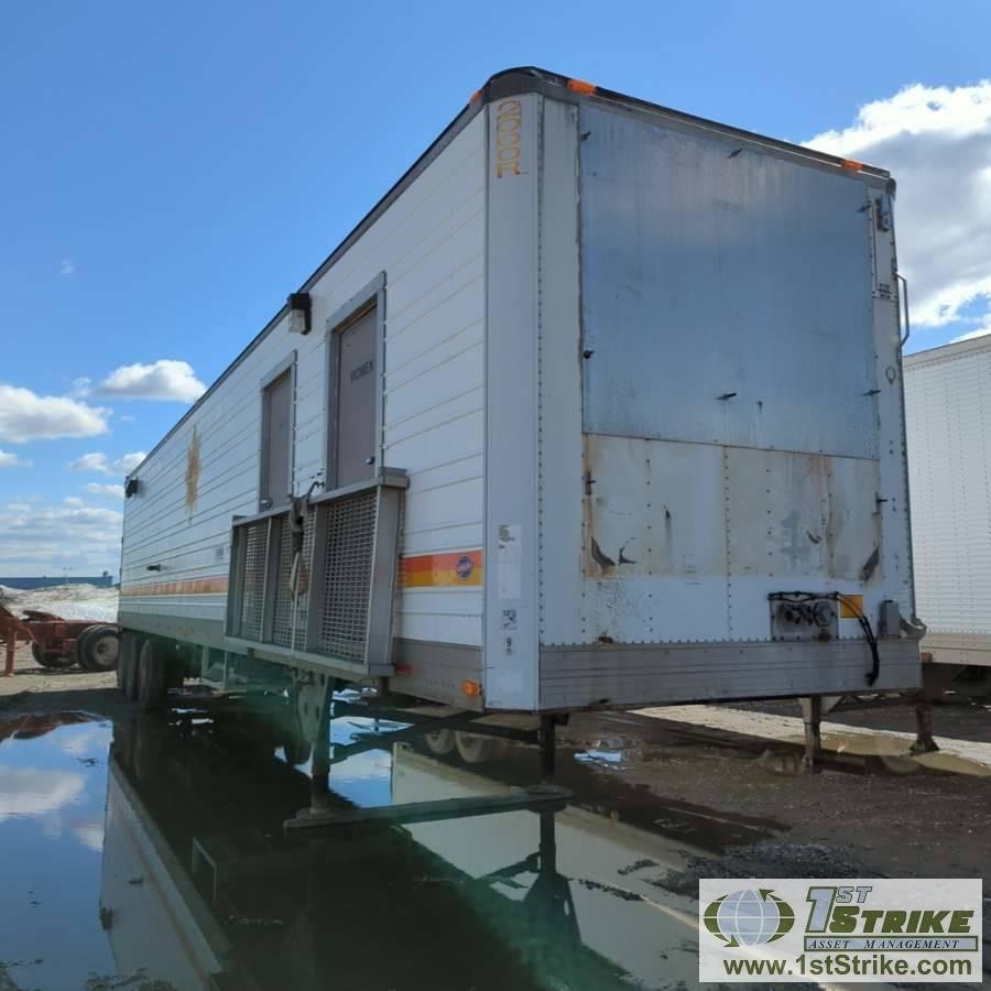 BATHROOM UNIT, 1996 UTILITY SEMI TRAILER TYPE VS3R, TRIPLE AXLE, 53FT, WITH MEN'S AND WOMEN'S ROOMS,