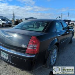2006 CHRYSLER 300, 5.7L HEMI, RWD, 4-DOOR. UNKNOWN MECHANICAL PROBLEMS, ELECTRICAL ISSUES.